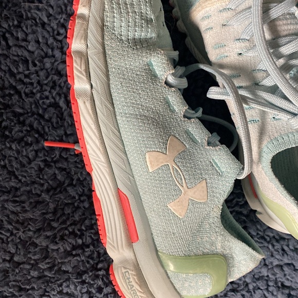 Never used wrong size. Beautiful color & shoe. 7 1/2 Under Armor - Picture 9 of 9